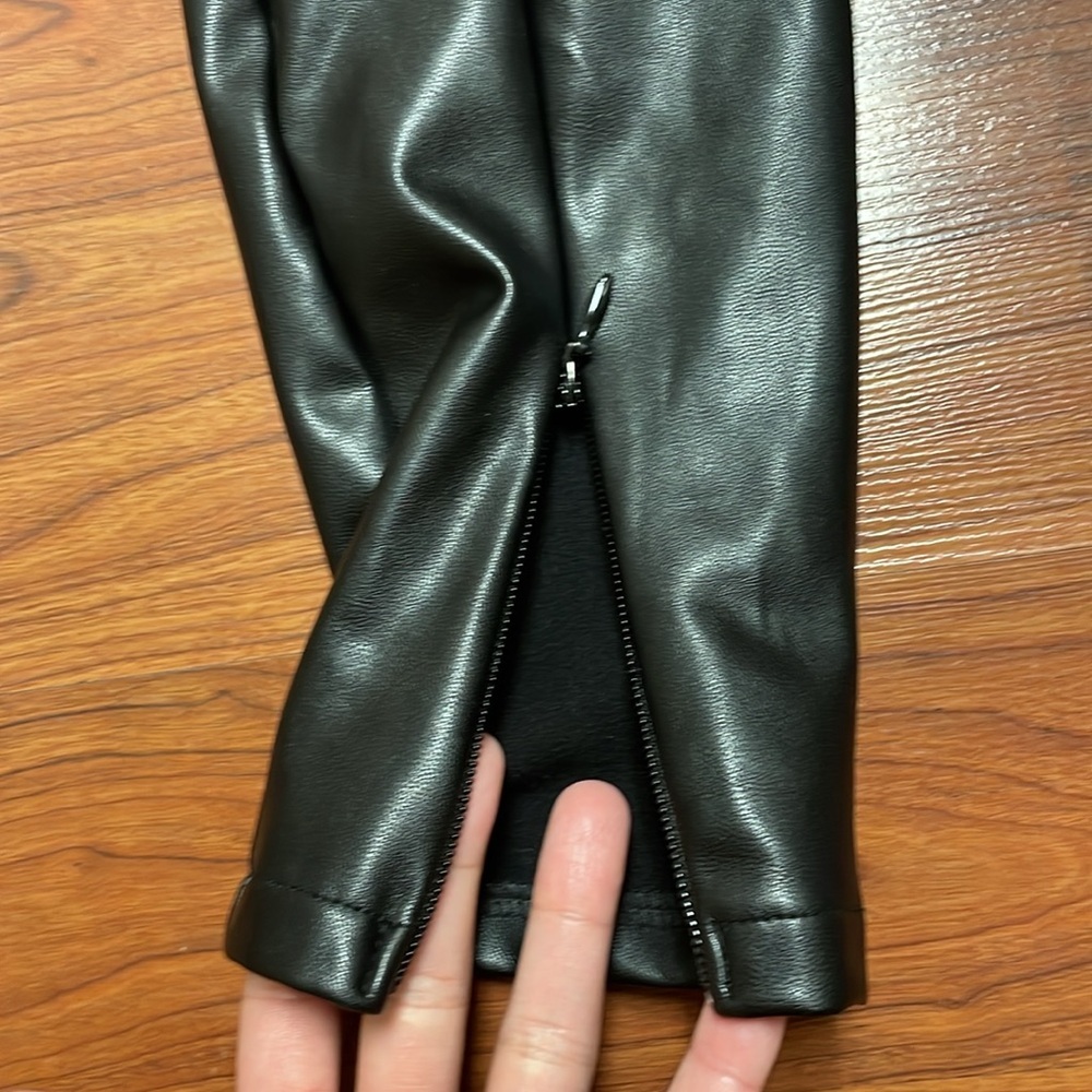 Abercrombie & Fitch Vegan Faux Leather Stretch Zip-Ankle Leggings Pants … - Picture 11 of 13
